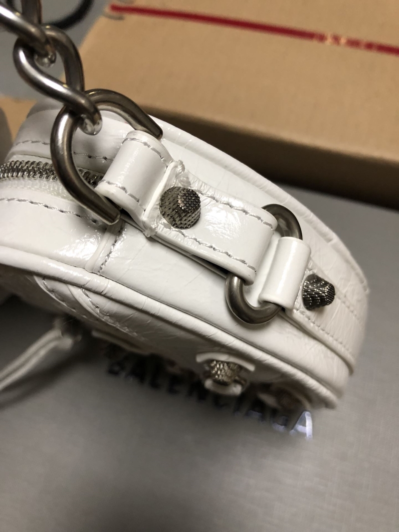 Ba1en*iaga le cagole bags